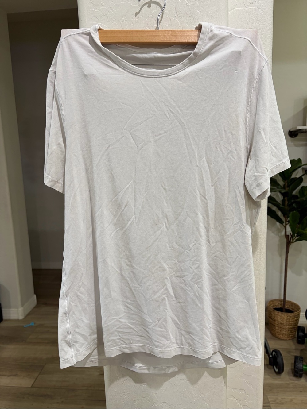 lululemon athletica White Short Sleeve Women's Top